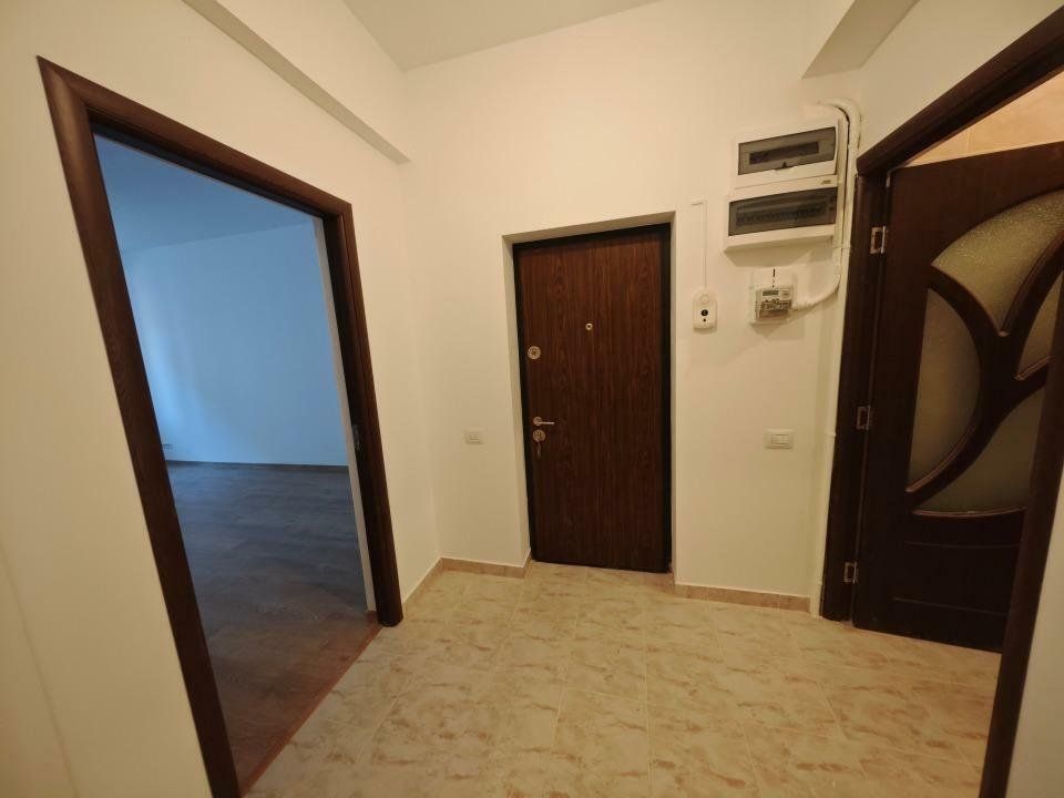 Inchiriere apartament 3 camere P-ta Romana sect 1 - Poză 4