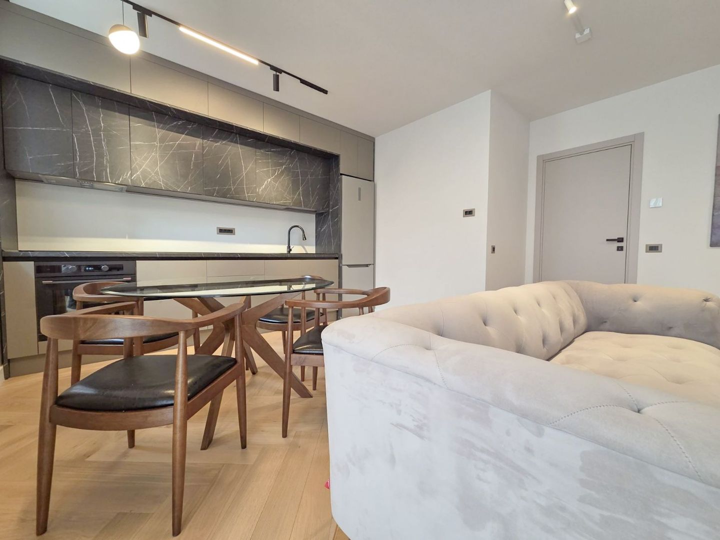 Premium 2-Room Apartment for Rent | Iancu Nicolae I Pool | Parking - Poză 4