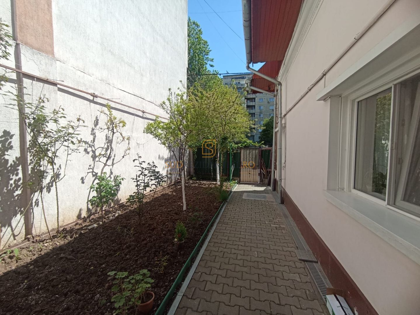 Casa spatioasa cu 7 camere, zona Bd. Brancoveanu, acces facil metrou - Poză 3