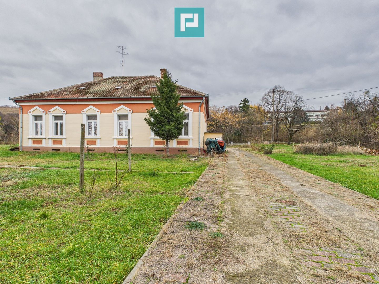 CONAC IMPRESIONANT ÎN GHIOROC - Poză 2