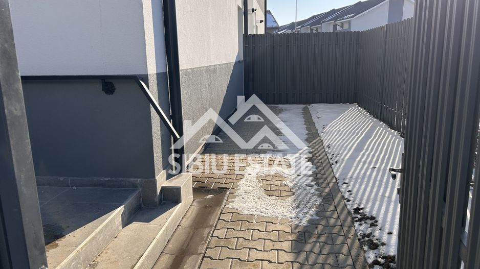 Investiția perfectă: apartament modern cu 2 camere si balcon în Șelimbăr - Poză 10