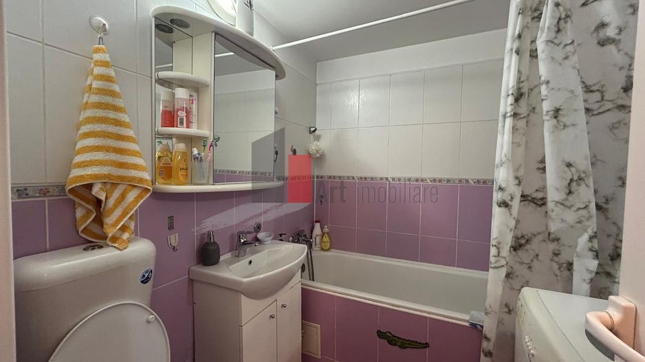 APARTAMENT 3  CAMERE - Poză 8