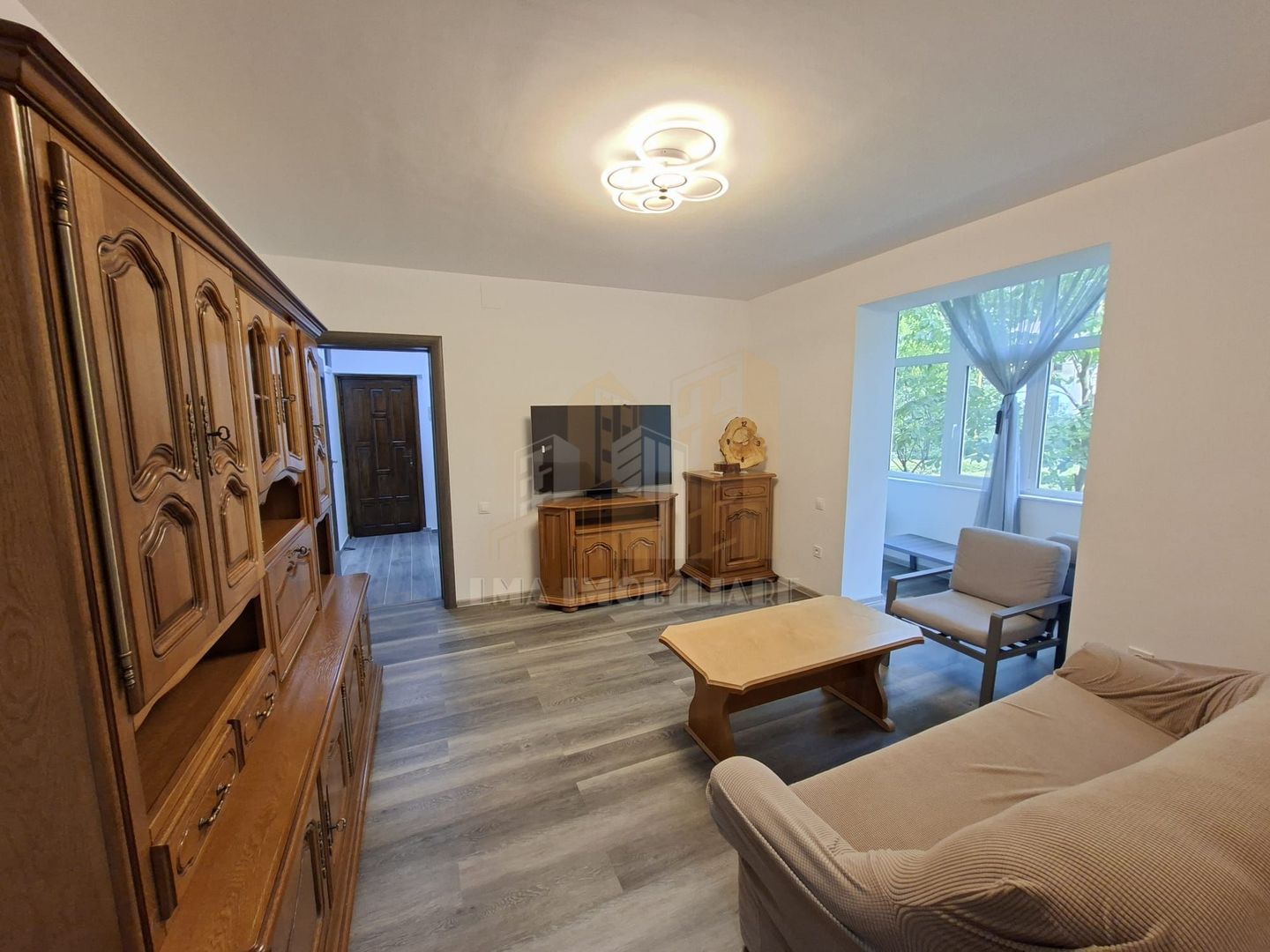 Apartament 2 camere renovat mobilat 2026 Astra Brasov - Poză 8