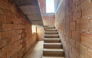 Duplex modern 121 mp utili, 4 camere, curte 315 mp, zonă liniștită - Poză 10