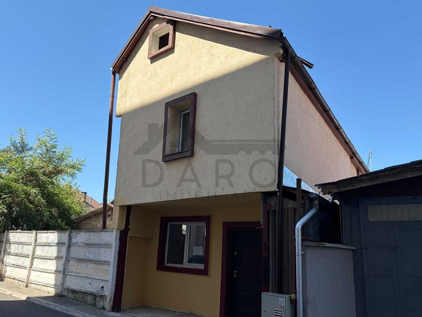Casă cu etaj, 141 mp utili, curent trifazic, Sângeorgiu de Mureș - Poză 2