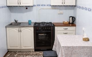 Apartament cu 2 odăi Poșta Veche, Mun Chișinău - Poză 9