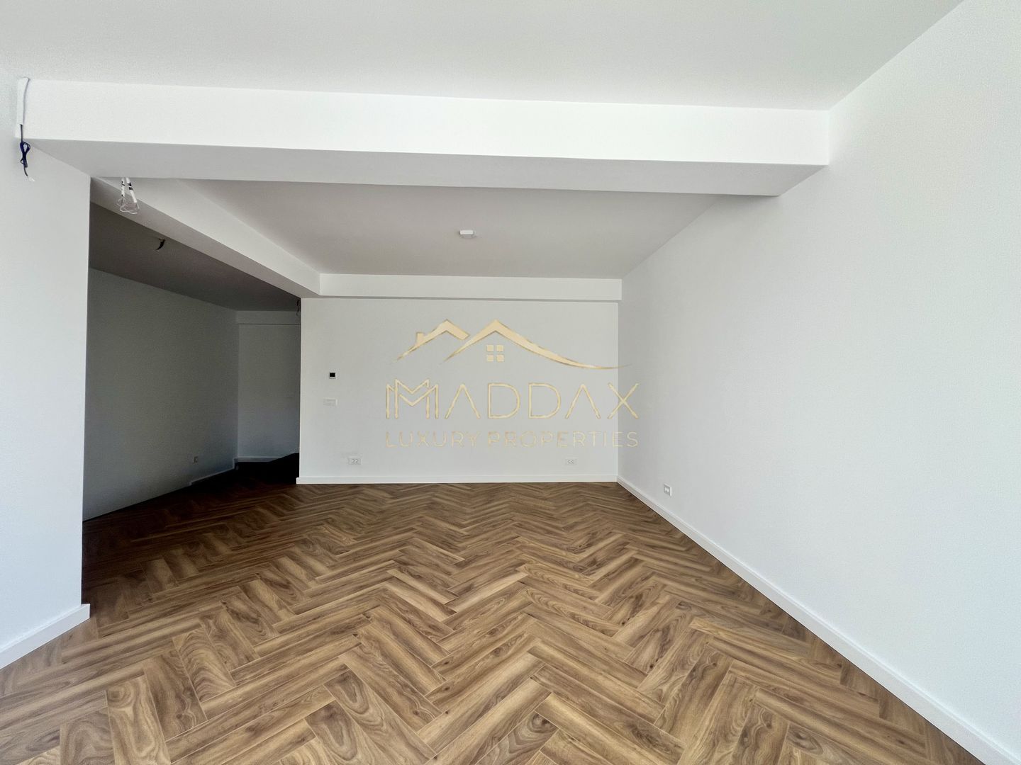 Vilă **6 camere  **451mp // Zona Iancu Nicolae - Poză 70