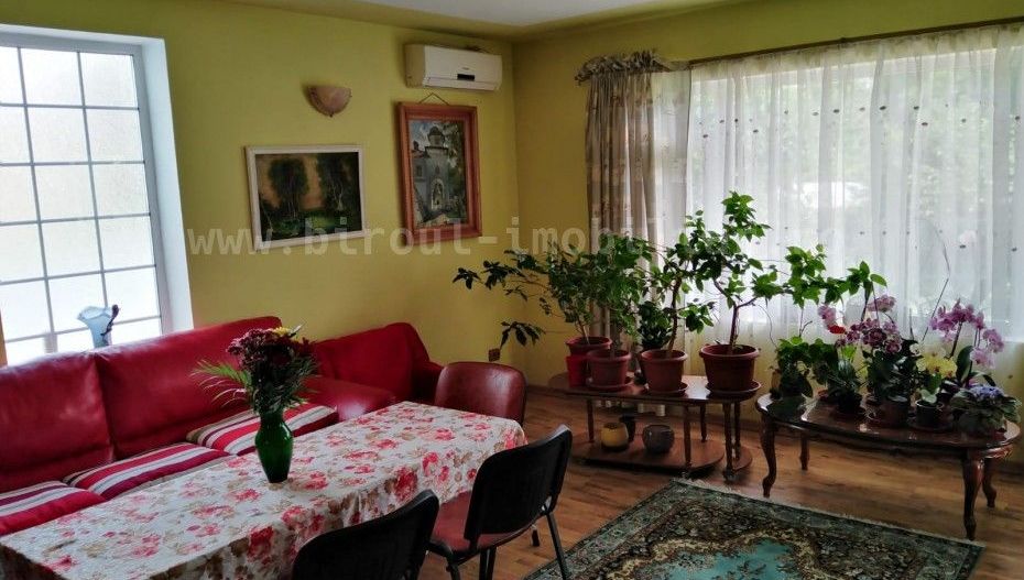 Vânzare Vilă P+1+Pod+Beci – Ideală pentru 2 Familii – Constanța, Km4 - Poză 6