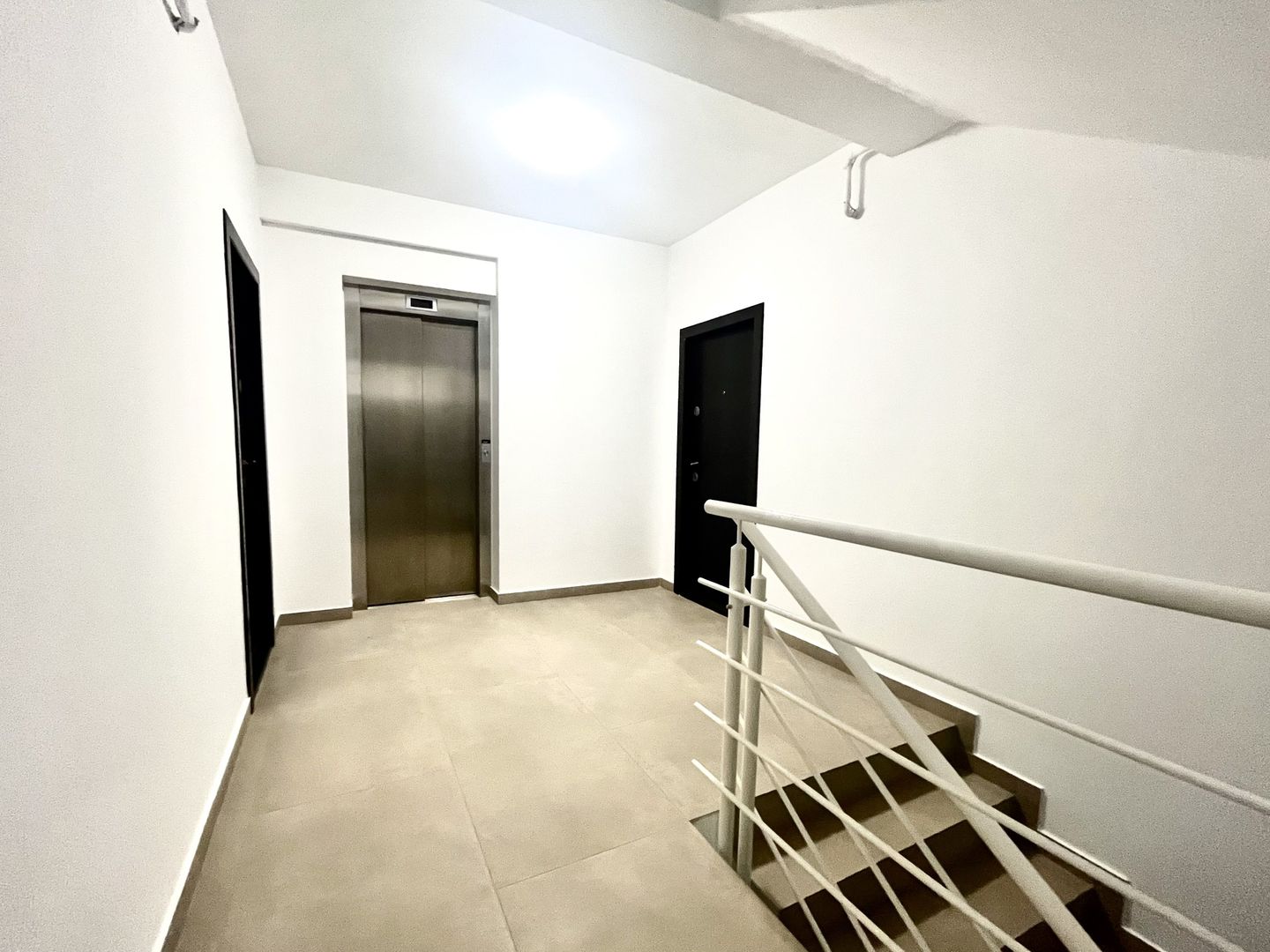 Apartament 3 camere, prima închiriere, intrare  Dumbrăvița - Kaufland - Poză 13