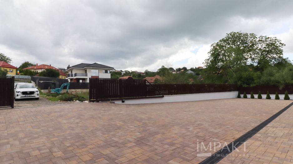 Case cuplate 5 camere si teren de 700 m2 in Feleacu - Poză 42