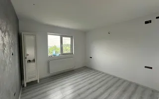 Casă de vânzare în Comuna Băbeni - Poză 11