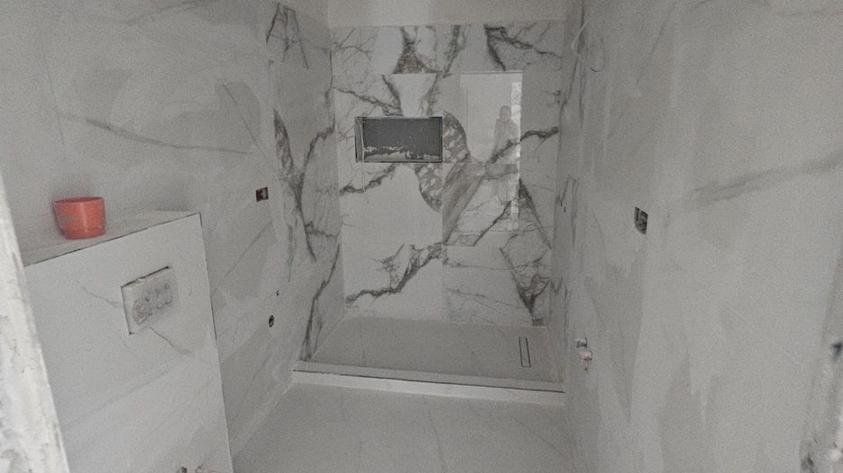 Spatiu comercial stradal + 4 locuri de parcare - Poză 3