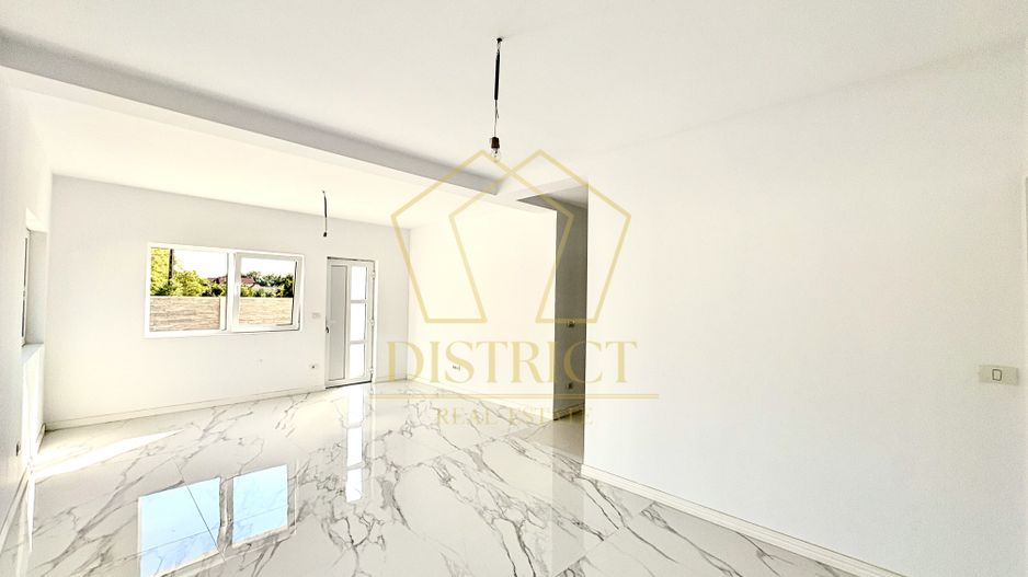 Duplex cu 4 camere, despărțit prin camera tehnica | Mosnita Noua - Poză 4