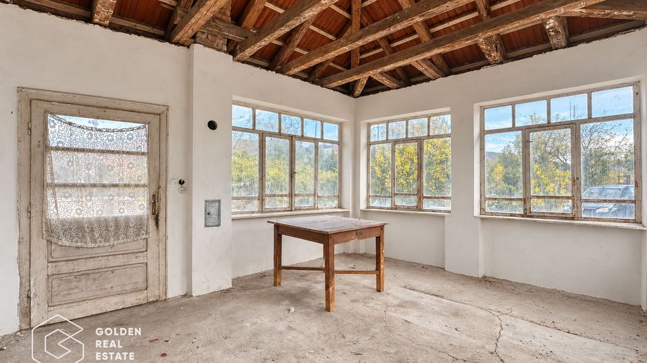 Casa solida cu teren intravilan de 1.555 mp, Sebis, jud. Arad - Poză 9