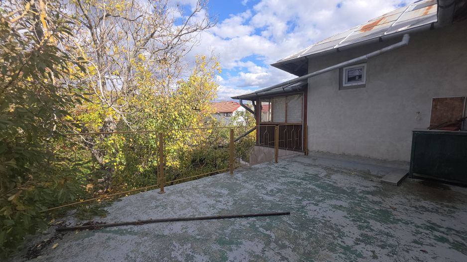 Casa vacanta zona colinara la 5 minute de municipiul Targoviste - Poză 9