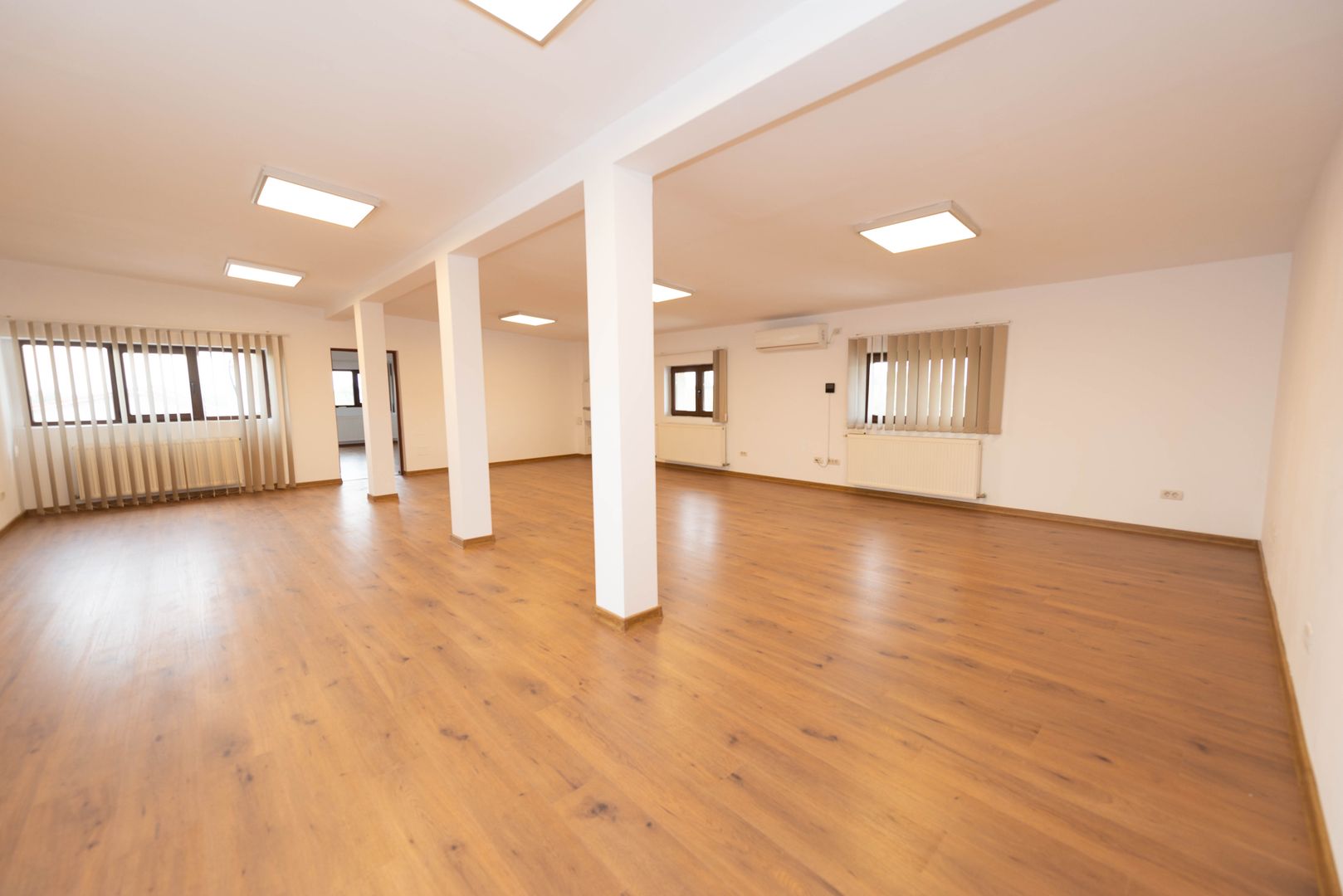 Spatiu de birouri stradal, 148mp de inchiriat în zona Soseaua Chitilei - Poză 5