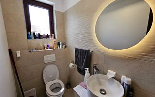 1/2 Duplex mobilat, utilat, 4 camere, pivnita, 200 mp teren - Poză 7