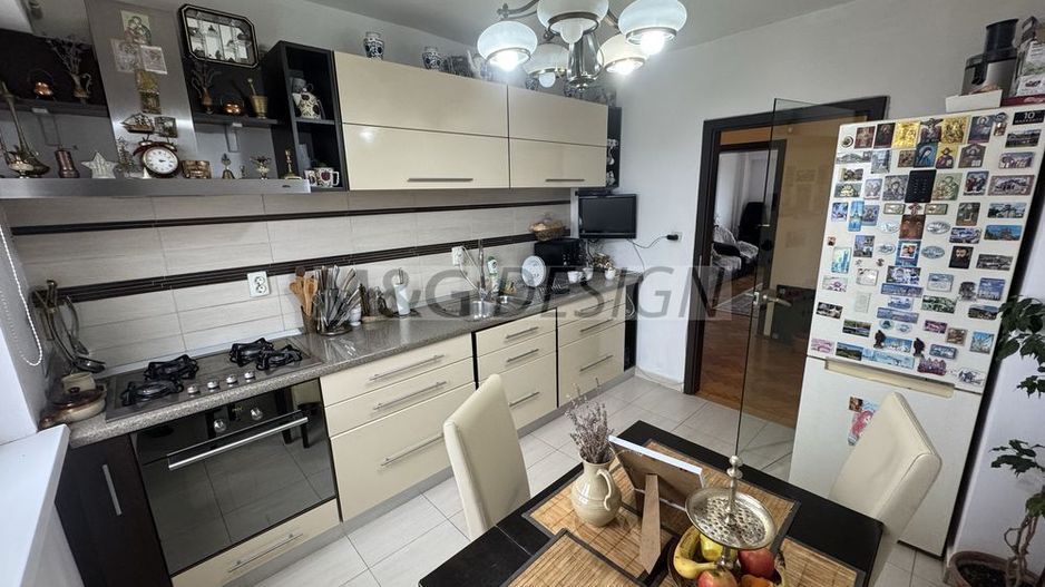 3 camere decomandat spatios Simion Barnutiu - Poză 2