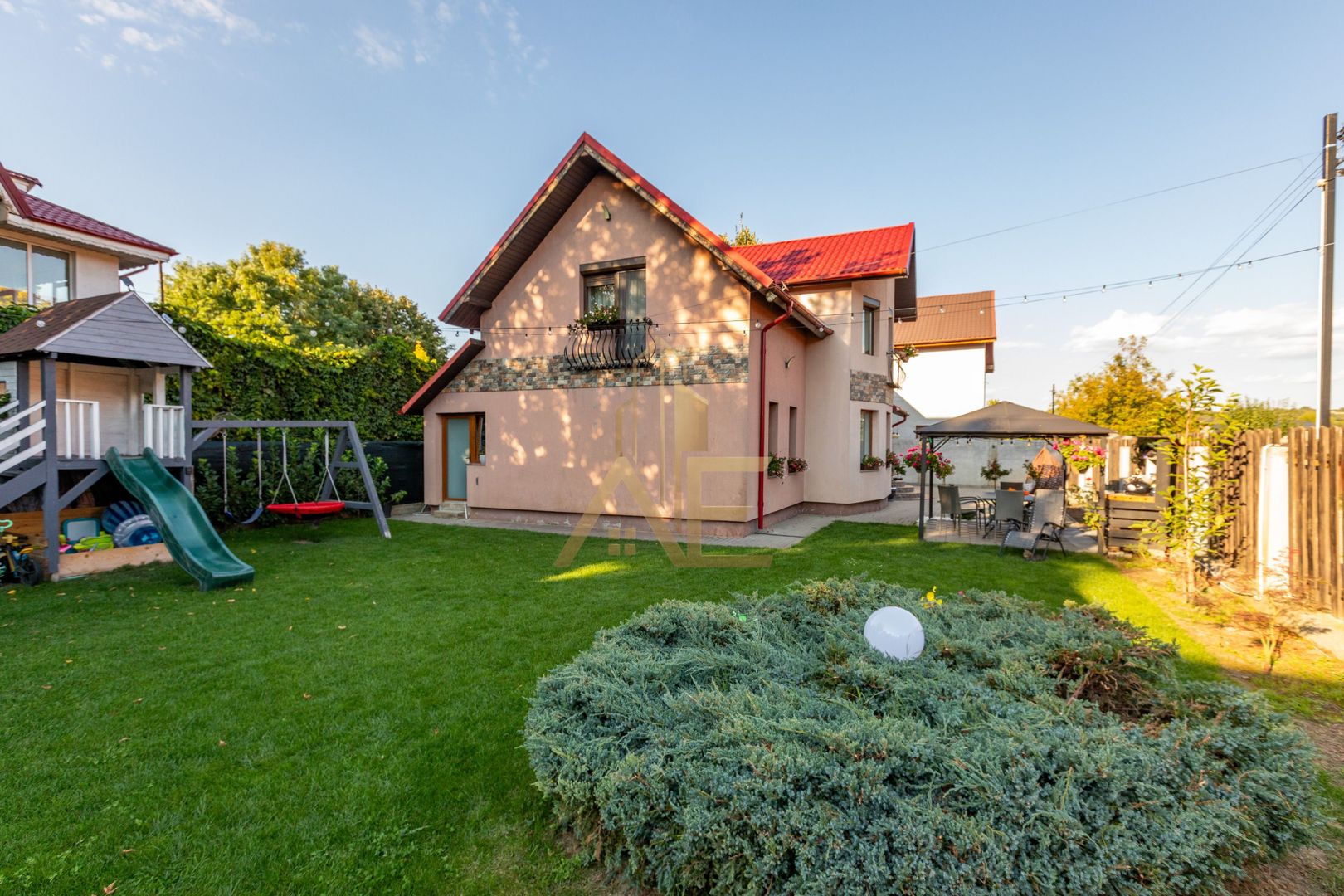 Casă superbă pentru familie în Lilieci – 133 mp utili, 500 mp teren - Poză 5