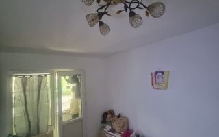Apartament cu 2 camere - decomandat/ parter/ 42mp/ zona Alexandru Cel Bun - Poză 4