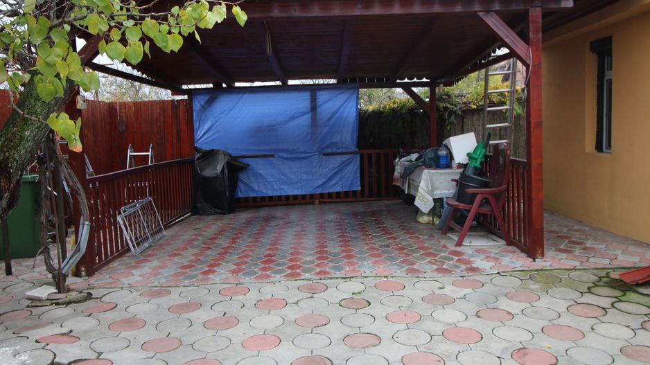 TEREN GENEROS CU CASA - Poză 2