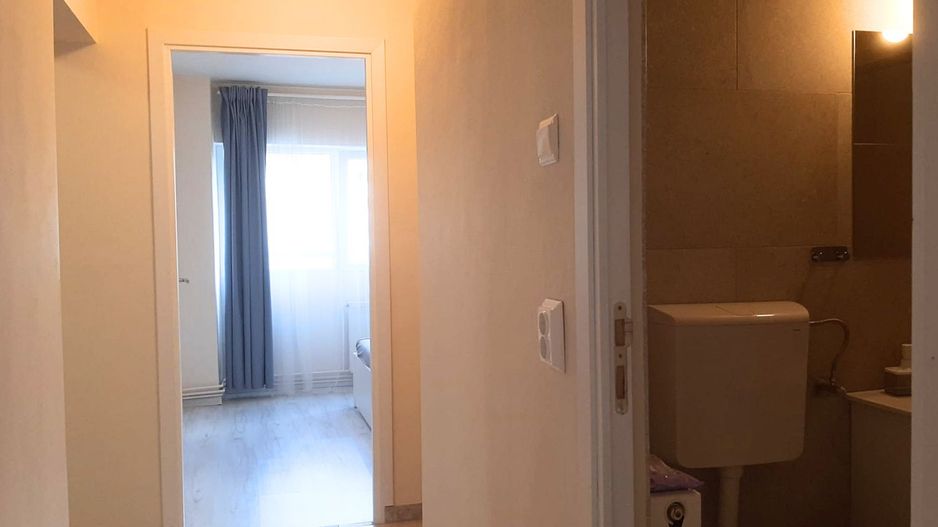 Vanzare 3 camere complet renovat zona pietonala Racadau - Poză 16