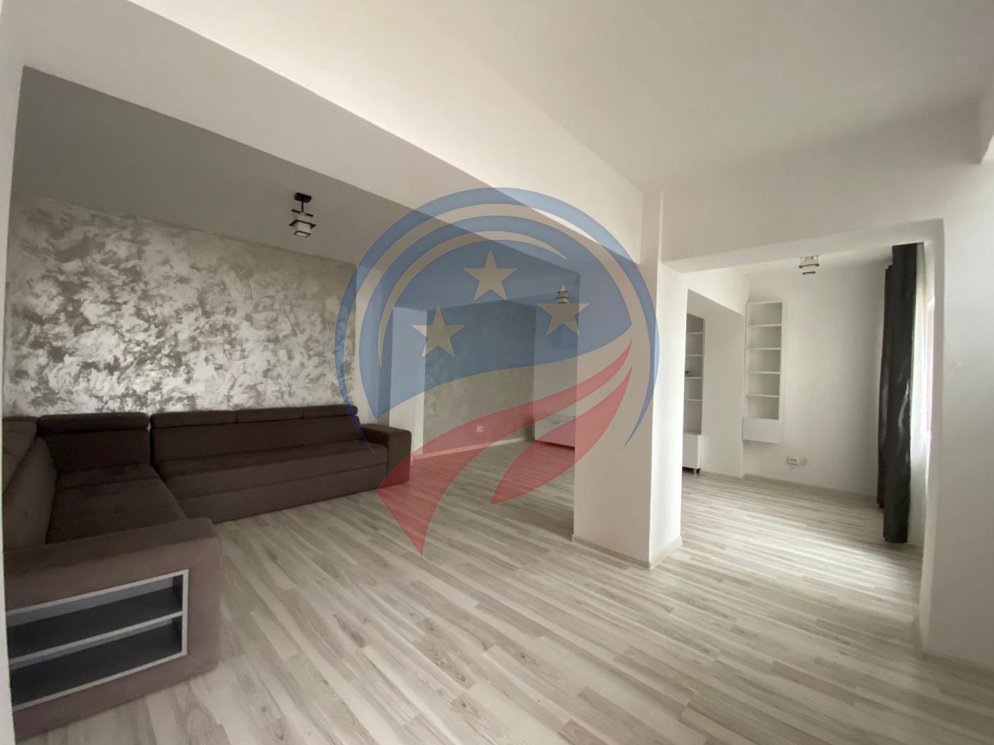 CASA FINALIZATA SI MOBILATA ZONA LAPUS - Poză 1