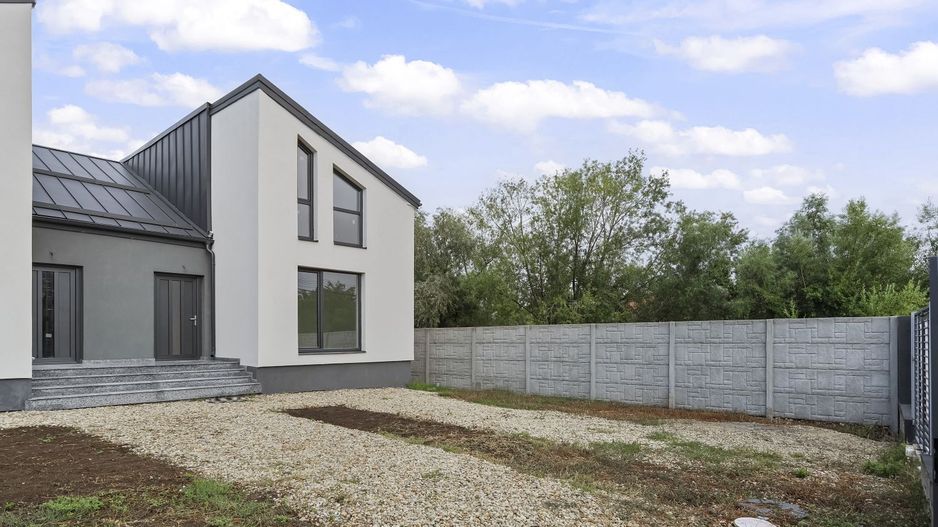 Duplex P+M, 195 mp utili – Buftea, Str. Horia, langa lac - Poză 1