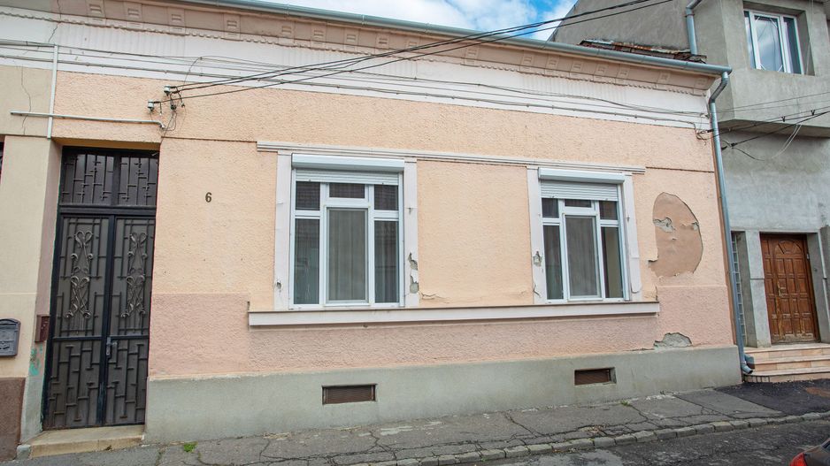 Vilă, singur în curte, central, Oradea 128 mp. 800  E/lună. Comision 0 - Poză 21