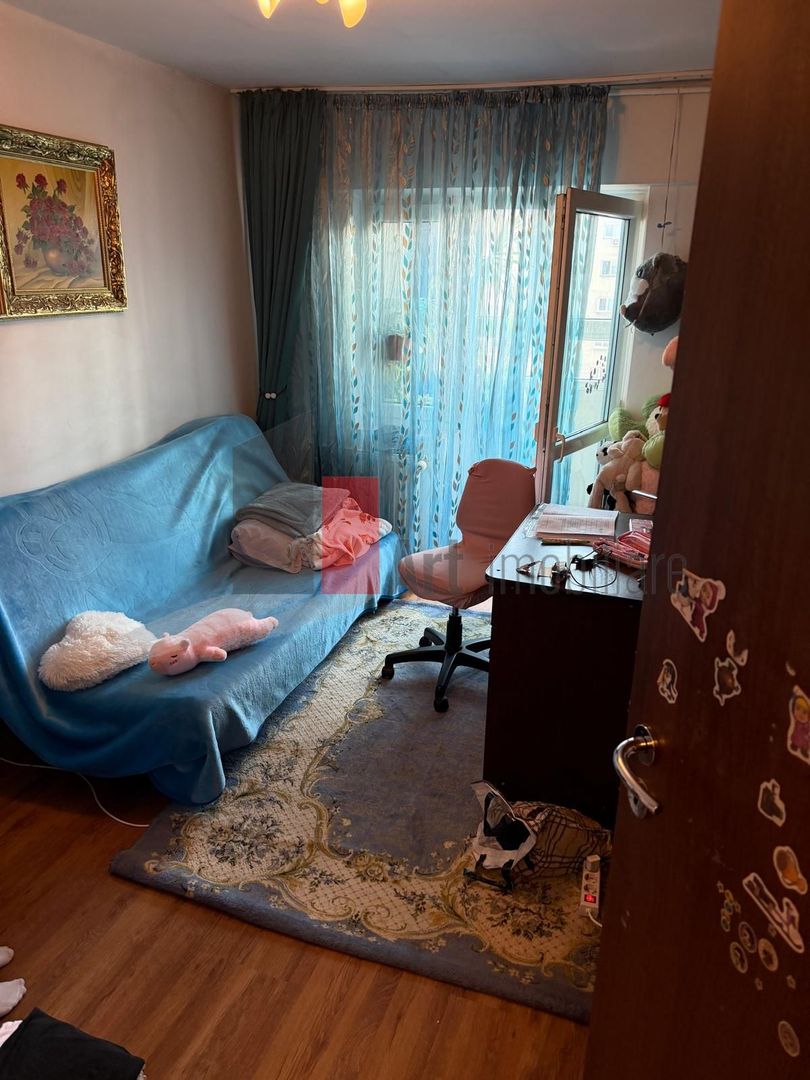 Apartament cu trei camere de vanzare-Crangasi-loc de parcare - Poză 5