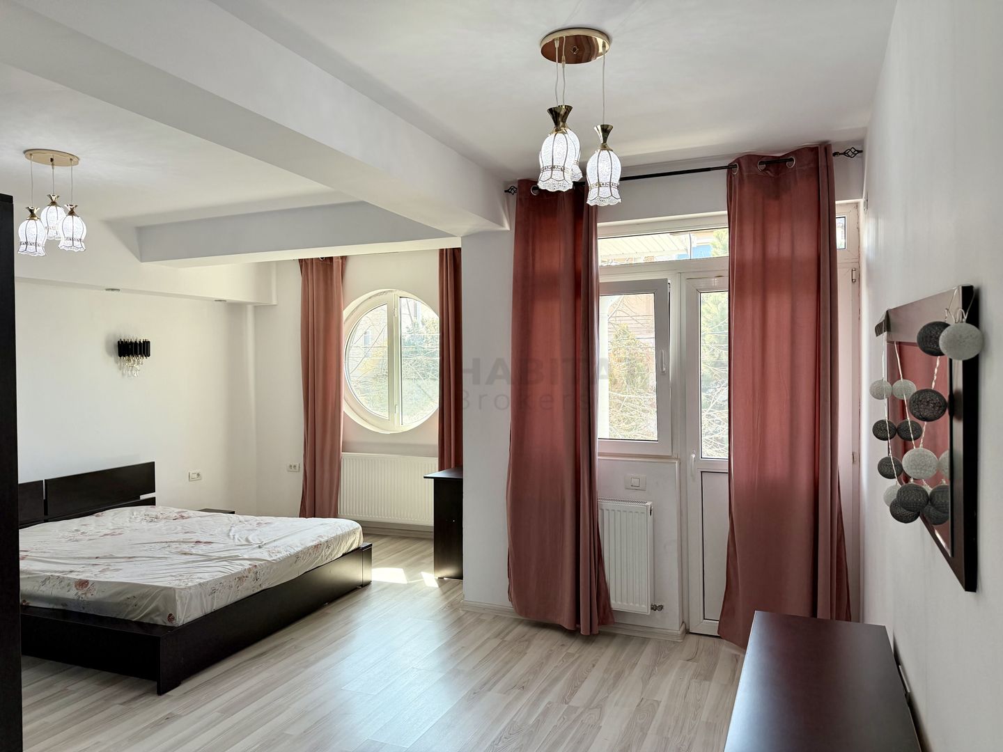 Vila 5 camere Volunatari| Mobilata, piscina exterioara - Poză 13