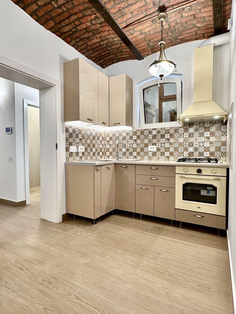 Casa de inchiriat, 3 camere, 3 bai, renovata, prima inchiriere. - Poză 7