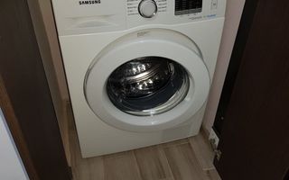 2 camere | centrala proprie | etaj intermediar | zona excelenta | - Poză 8