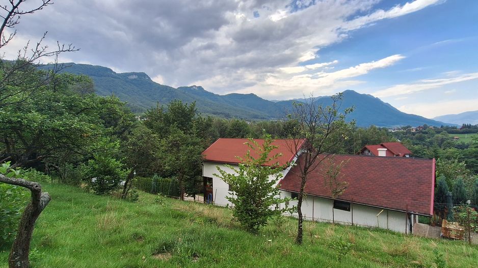 Bran-Predelut doua parcele de 2000+3000mp pret 25 euro/mp - Poză 6