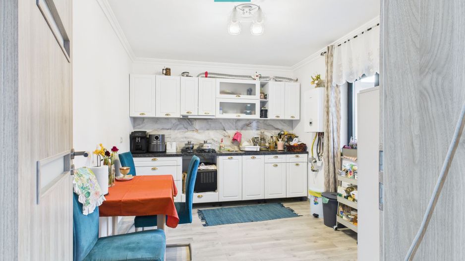 Casă cu 3 camere, P+1–Giarmata - Poză 5