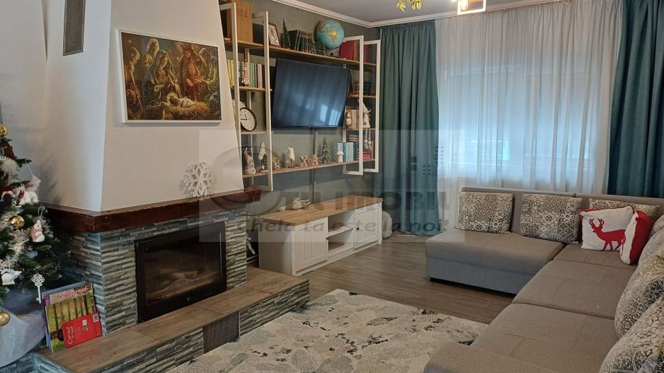 Casă/ Vila 4 camere în Aroneanu 1000 euro - Poză 1