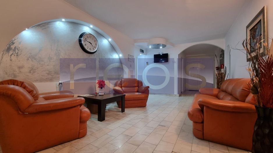 VANZARE HOTEL SI RESTAURANT | 1200MP UTILI | ZONA EROII REVOLUTIEI - Poză 1