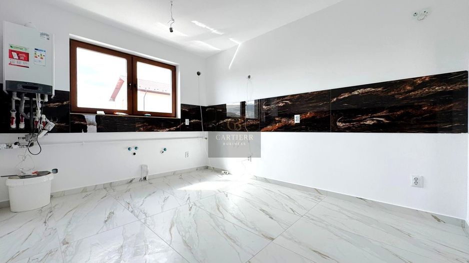 CASĂ + GARAJ | 5 CAMERE | BERCENI | - Poză 9