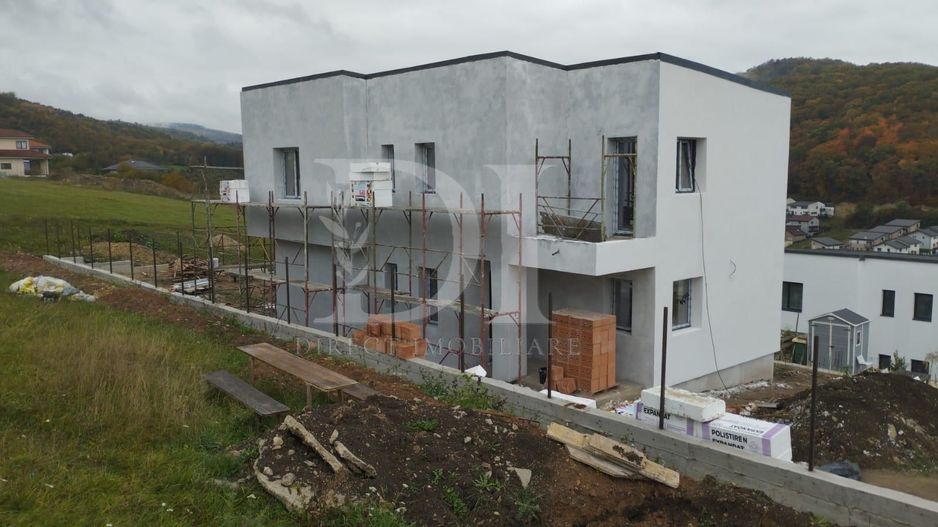 Casa individula / Zona Narciselor  , Floresti - Poză 2