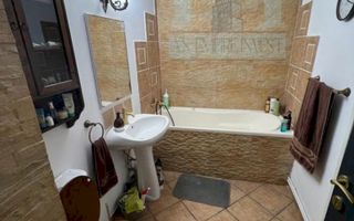 Casa singur in curte - zona Schei (ID:12393) - Poză 2