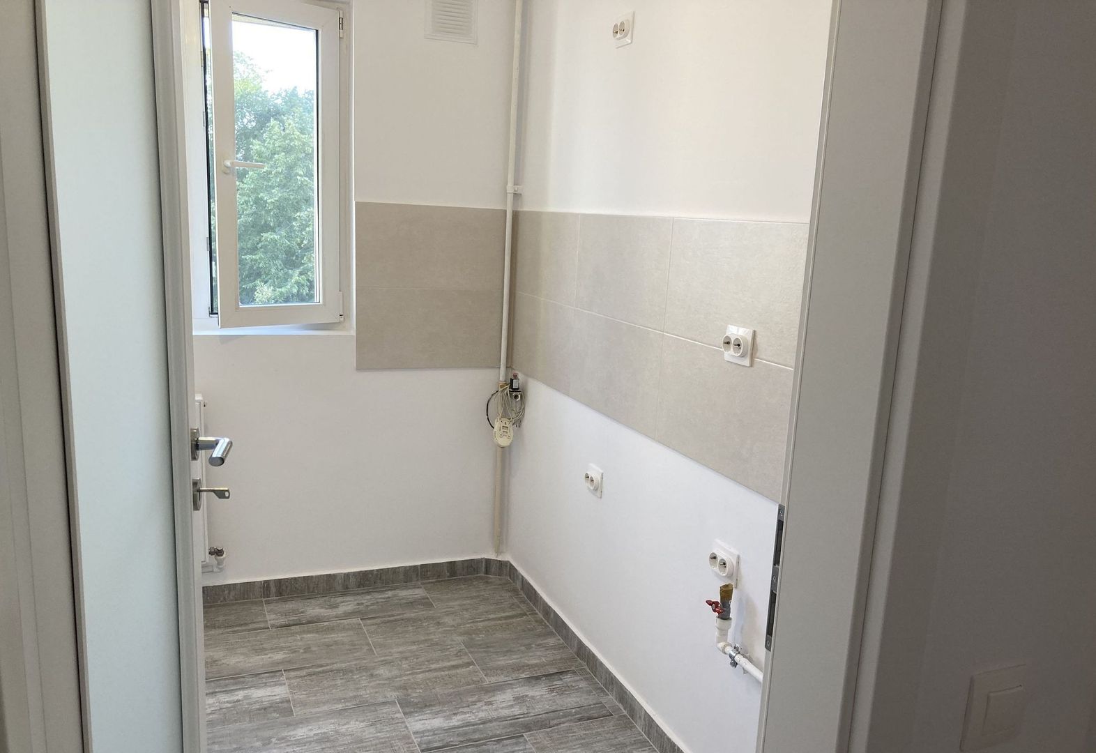 Vanzare Apartament 2 camere 47 mp, bloc reabilitat termic, renovat 2026 - Poză 2