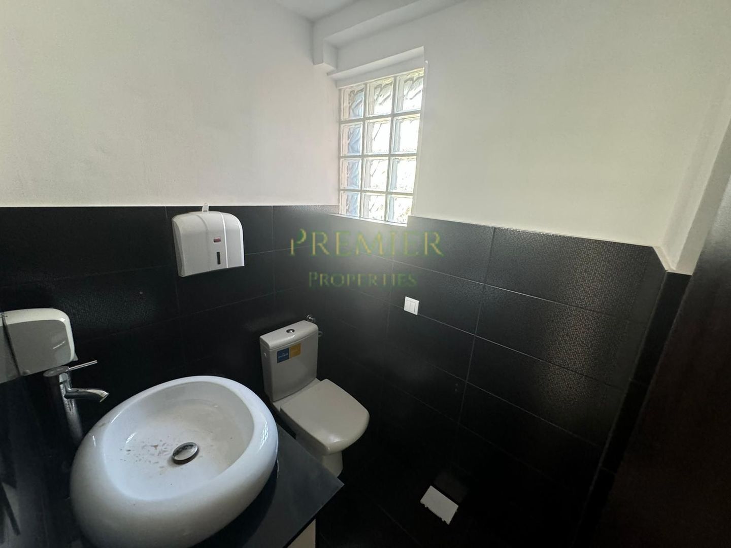 Oportunitate investitie cladire birouri proprie centrala pe fiecare etaj - Poză 14