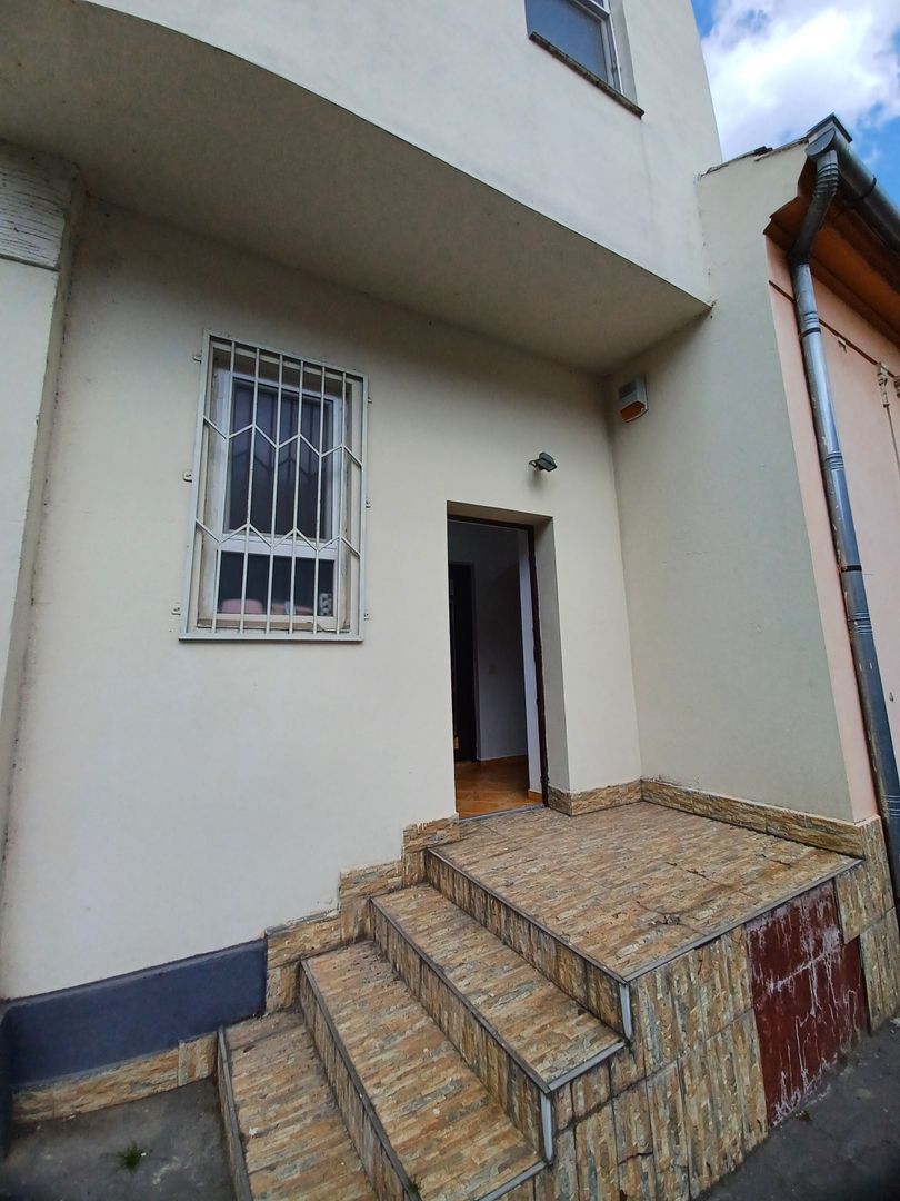 Birou, central, Ady Endre Oradea, 40 mp. 399 E/lună. Comision 0 - Poză 7