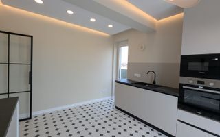 Penthouse premium 4 camere 120 mp utili terasa 88 mp zona Lazaret - Poză 3