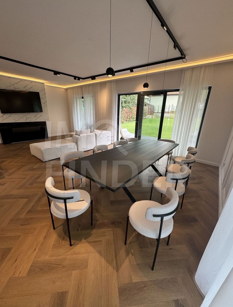 Vanzare vila smart cu piscina, strada privata,  A  Muresanu - Poză 1