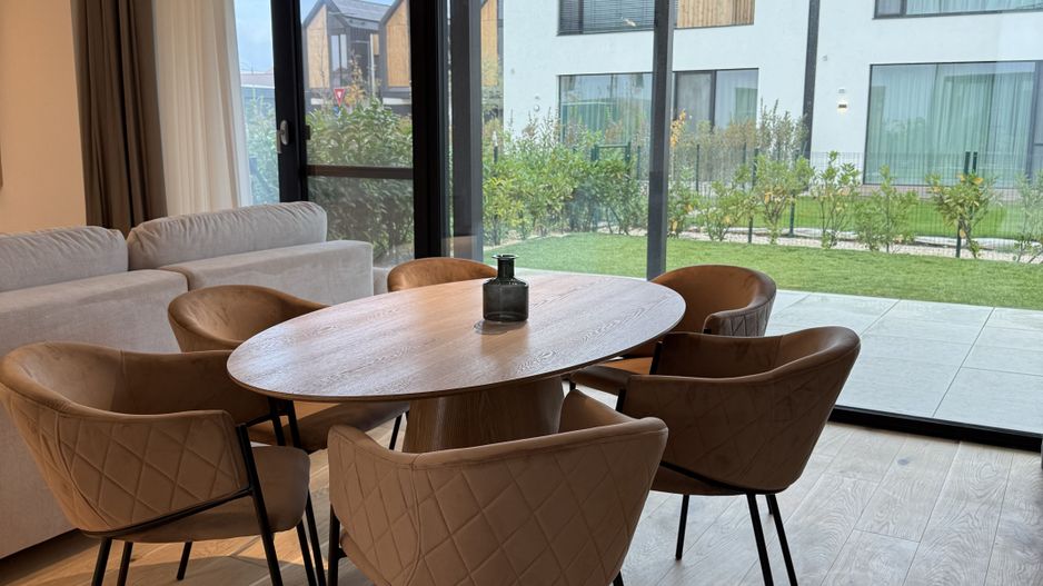 Vila tip UV03 mobilata complet in Amber Forest-prima inchiririere - Poză 11