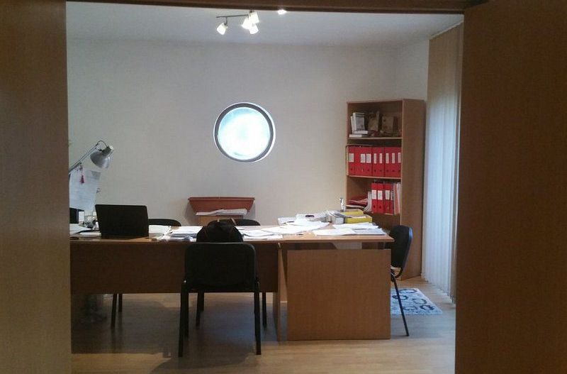 Apartament 3 camere in Romana, anexe, boxa - Poză 17