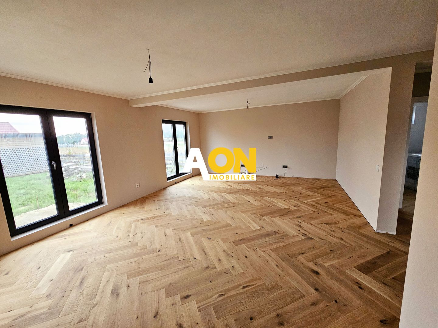 Casă Modernă P+1, Garaj, Teren 600 mp, Ighiu (10 km de Alba Iulia) - Poză 2