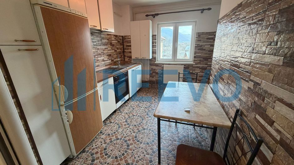 Apartament 3 camere decomandat, Târgu Ocna - Poză 4