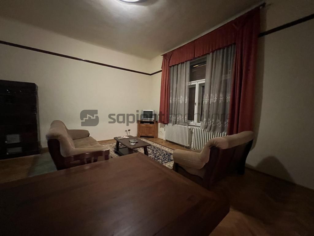 Sapient | Clădire singură în curte în zonă ultracentrală - Poză 2